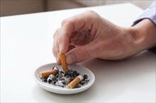 Hút thuốc trong khi điều trị ung thư có ảnh hưởng?